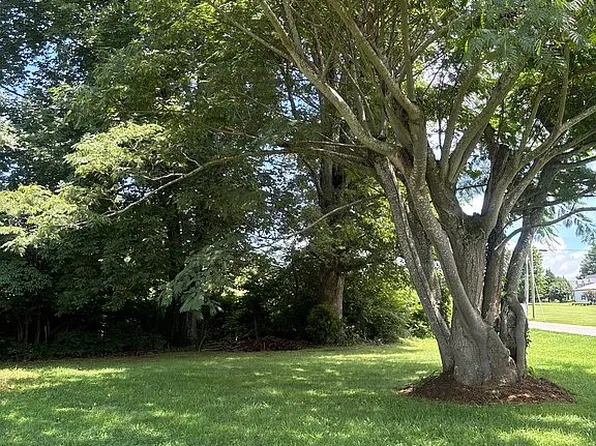 2875 Holmes Bend Rd, Columbia, KY 42728