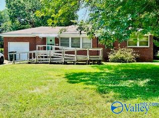 3609 Lakewood Rd NW, Huntsville, AL 35811