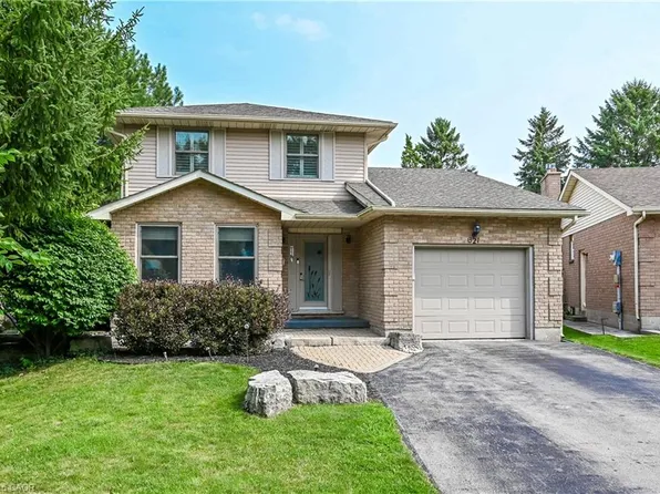 621 Tomahawk Cres, Hamilton, ON L9G 3T4