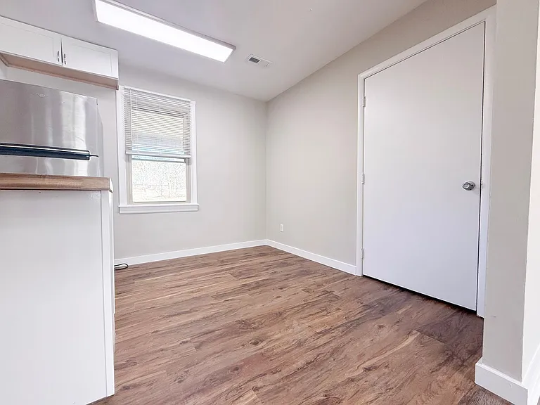 325 Petite Dr — Photo 10