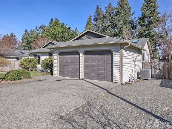 3rd image of 607 Bathke Ave