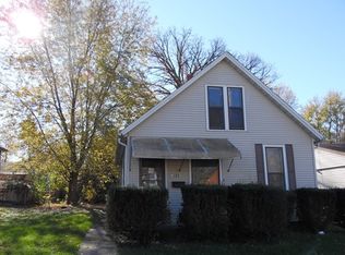 1104 W Oakland Ave, Bloomington, IL