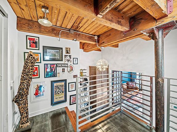 4th image of 2222 N Racine Ave APT 13