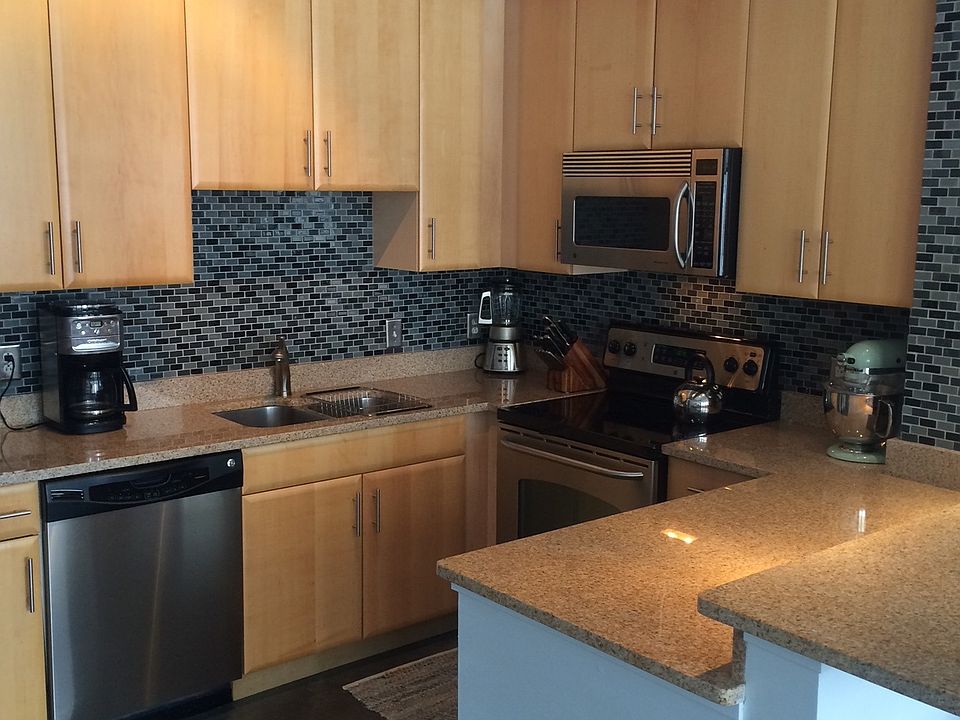 1st image of 1635 Washington Ave APT 304