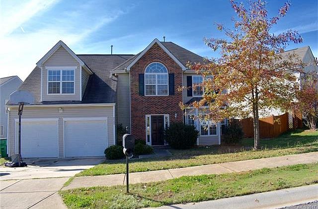 1st image of 8505 Oak Dr