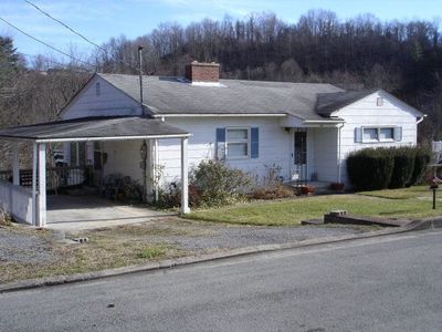 123 Royal St, Richlands, VA, 24641