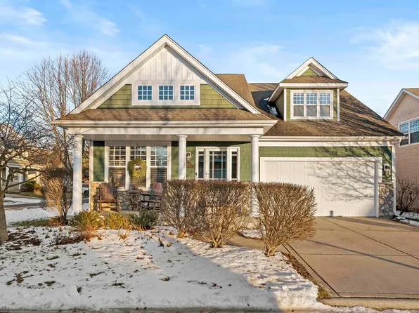1902 Garland Cir, Valparaiso, IN 46383