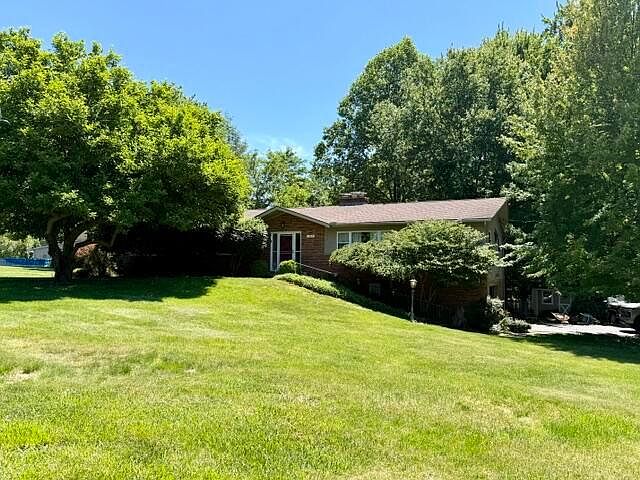 1st image of 1280 Howell Dr