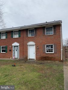 8560 Neptune Dr, Pasadena, MD, 21122