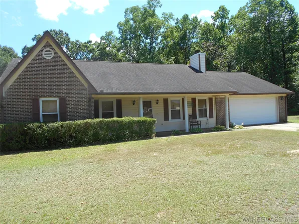 241 Shulsen Dr, Ozark, AL 36360