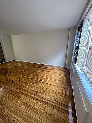 4th image of 11048 72nd Ave APT 4