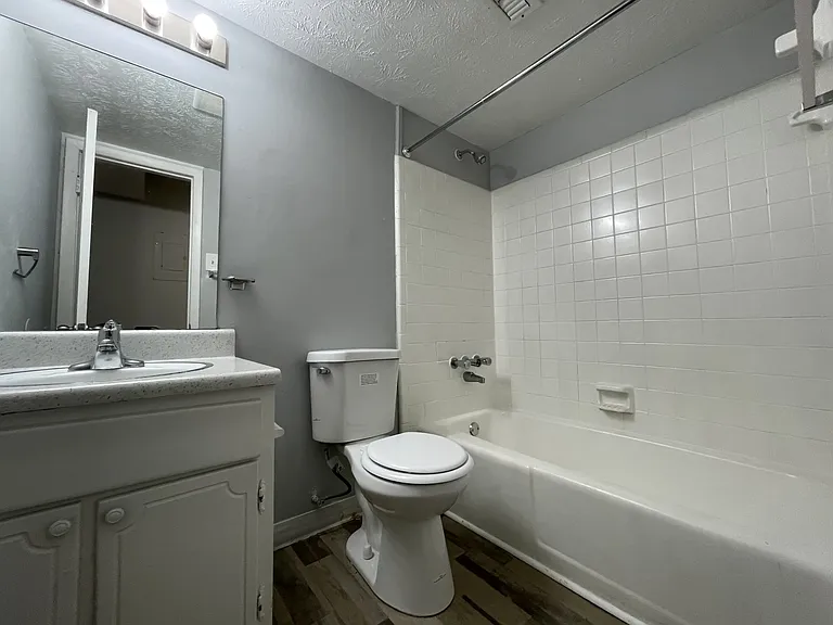 1304 Springmont Ln #A — Photo 2