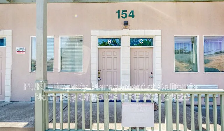 154 Railroad Ave #B — Photo 5