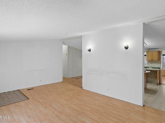 4th image of 3601 Mule Deer Dr
