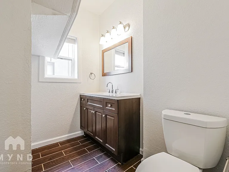 2426 S Acoma St — Photo 19