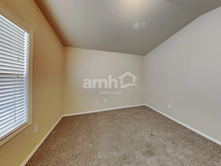 6360 S White Cliff Ave — Photo 8