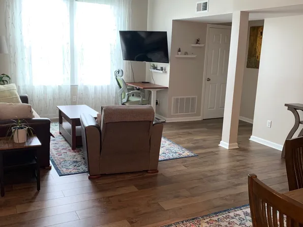 3 Concorde Way, Windsor Locks, CT 06096