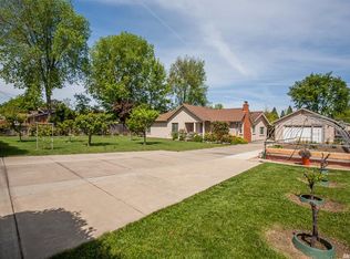 6035 Glenbrook Ln, Carmichael, CA 95608