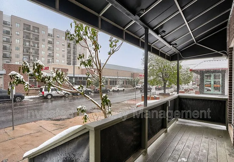 656 N Logan St #8 — Photo 3