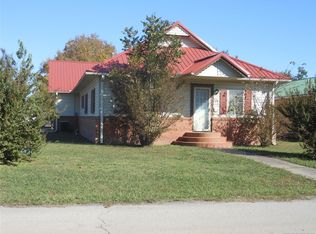210 W Maple Ave, Barnsdall, OK 74002