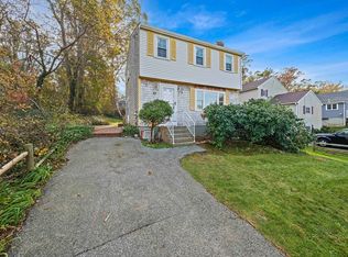 39 Arboretum Rd, Plymouth, MA 02360