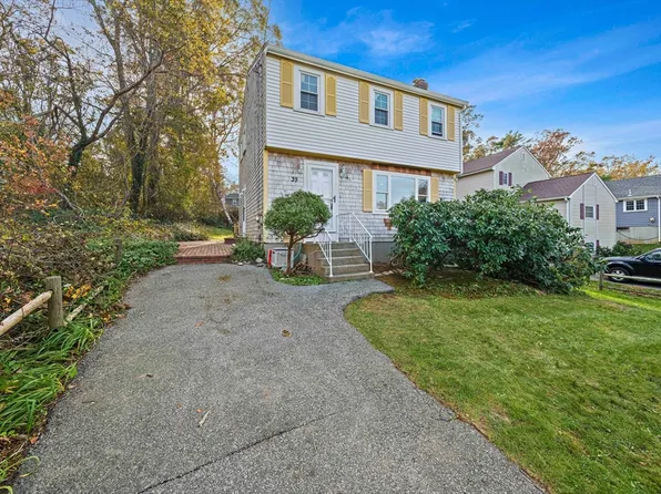 39 Arboretum Rd, Plymouth, MA 02360