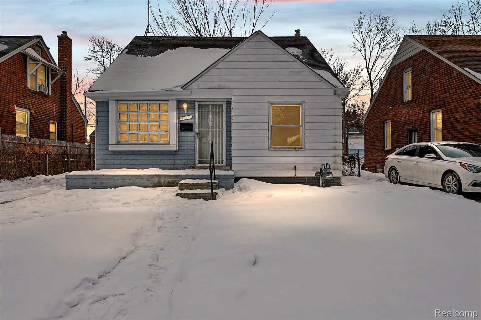 11960 Rossiter St photo 1