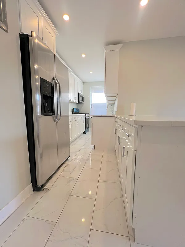140-70 Ash Avenue 6G