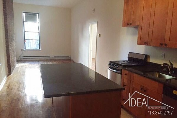 1st image of 143 Amity St #4