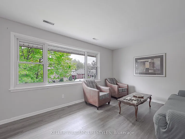 84 Wilson Ave #UPPER SE — Photo 3
