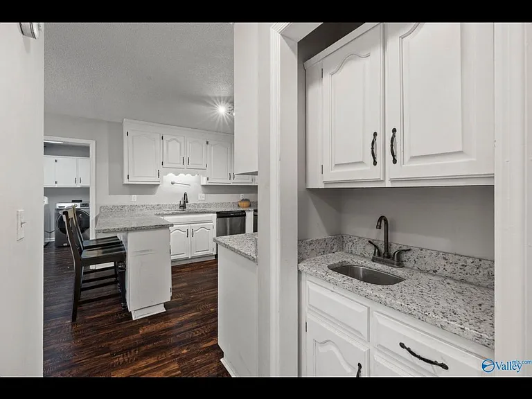 6609 Amberlee Ln NW — Photo 7