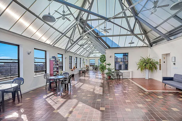Sold by Isen & Company : Real Estate Advisors | media 7