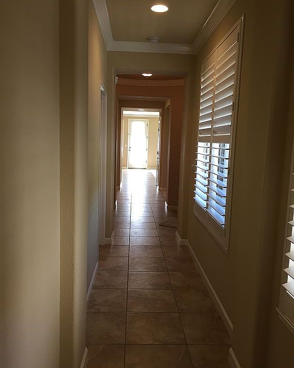 Hallway, looking toward Kit.