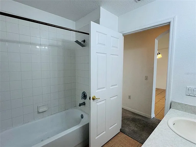 4795 Cumbrian Lakes Dr — Photo 18