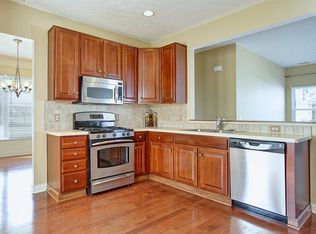 1976 Caplinger Dr, Grove City, OH 43123