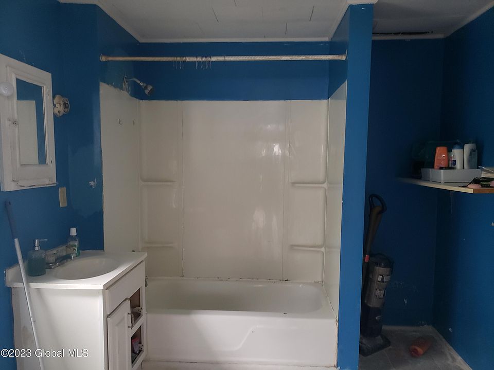 2nd image of 27 Crouse Street