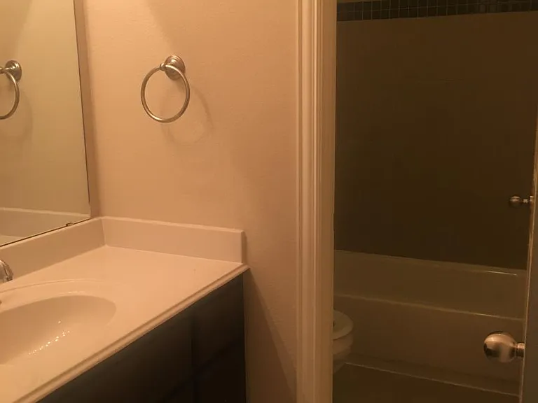305 Santo Dr — Photo 5