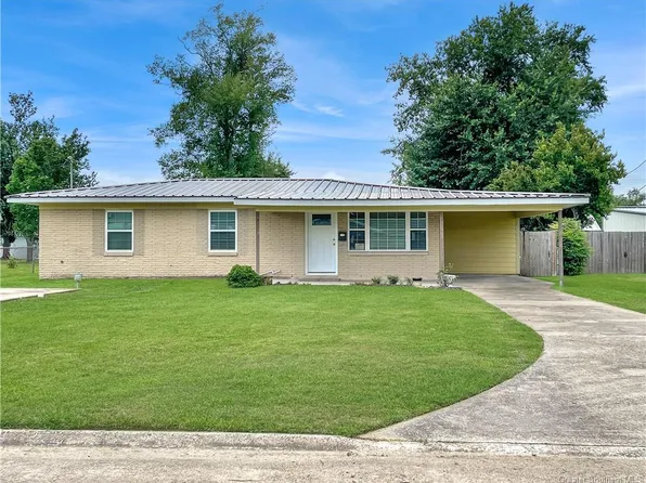 1307 Greenroad St, Westlake, LA 70669