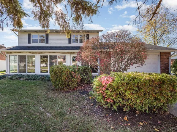 4859 Century Dr, Saginaw, MI 48638