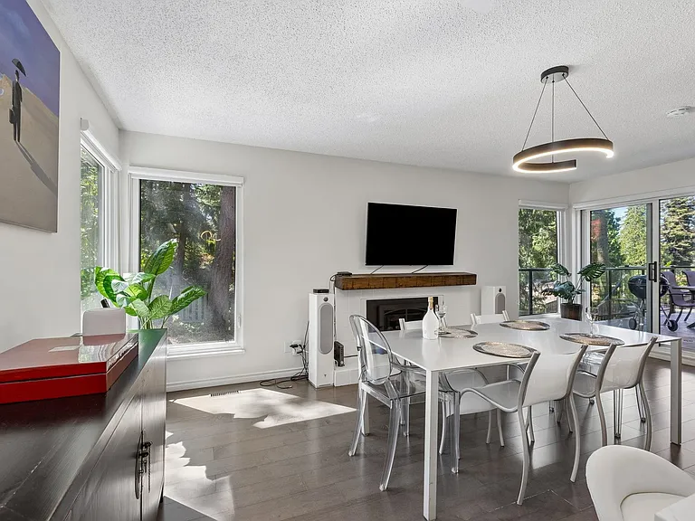 5620 Larson Pl — Photo 8