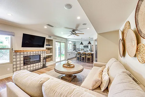 1810 E Oak Harbor Dr #ID1592207P Photo 1
