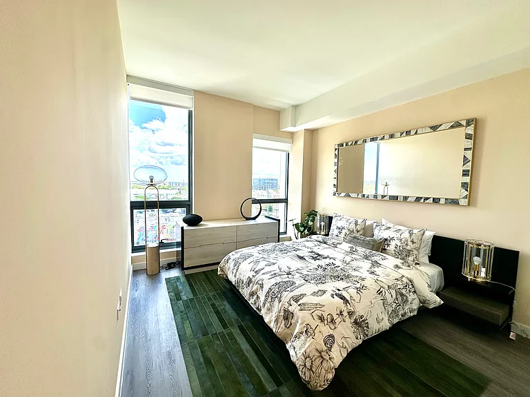275 NW 25th St #B — Photo 7