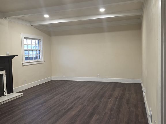 5th image of 833 N 4th Ave
