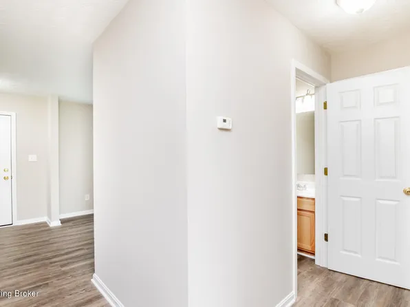 2013 Cherry Creek Rd, La Grange, KY 40031