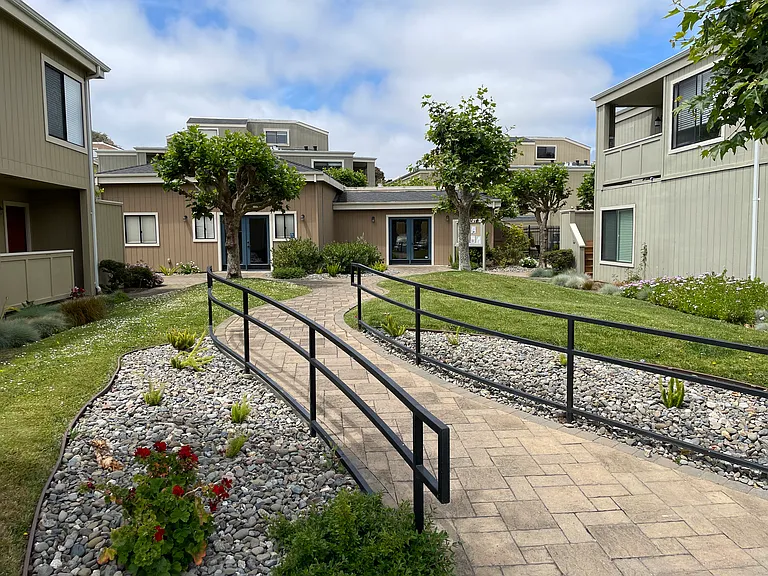 820 Casanova Ave #K90 — Photo 7