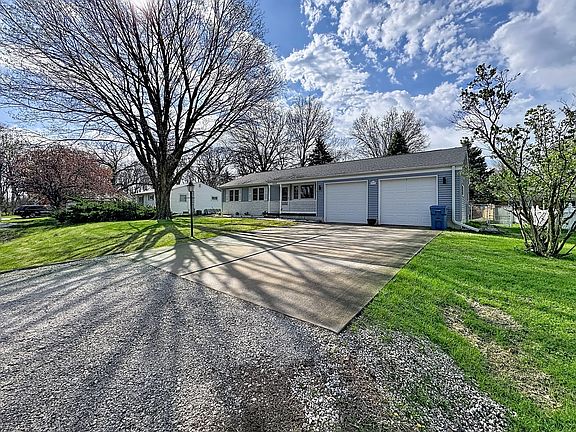 3rd image of 1312 32nd Avenue Ct