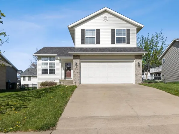 3734 Prince Dr SW, Cedar Rapids, IA 52404