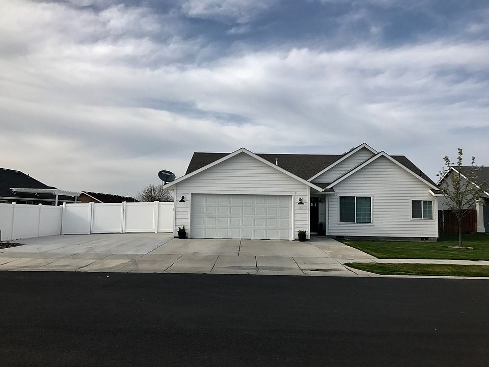New fence & concrete RV slab