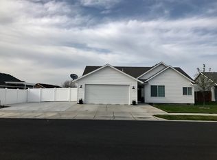 686 W Joseph Ave, Hermiston, OR 97838