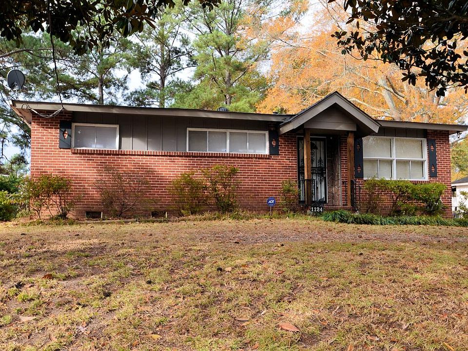 1st image of 1124 Roebuck Lawn Dr